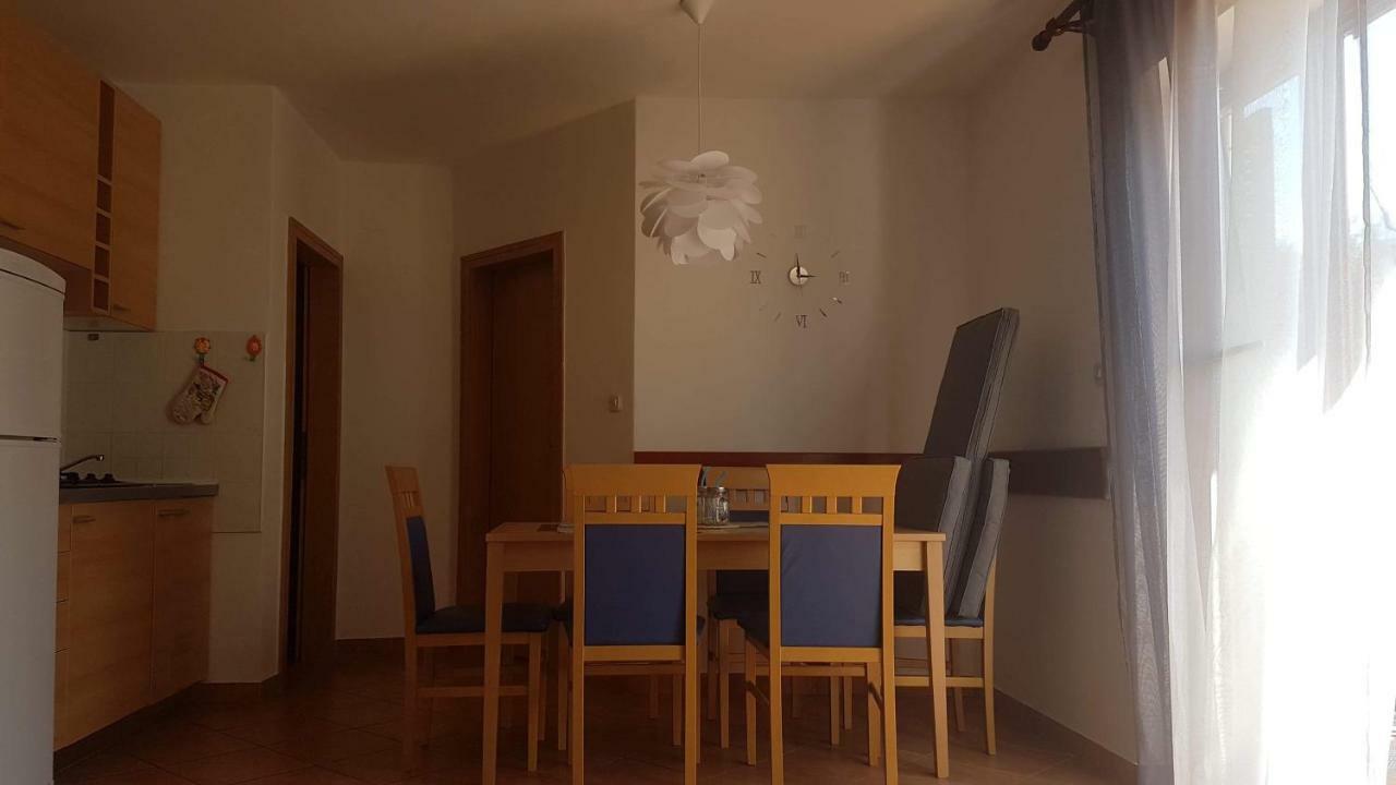 Apartment Zeljka Nerezine Exterior photo